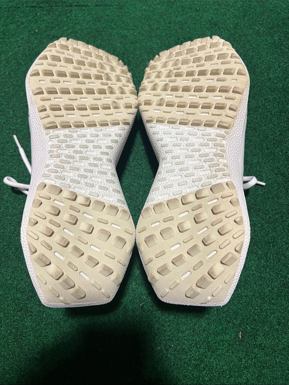 allbirds cream and khaki golf shoes - Picture 6 of 6